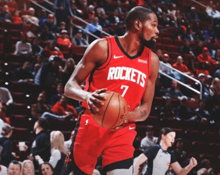 压制！火箭已实现对公牛的五连胜，此前两个赛季完成横扫